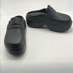 CROCS Black Platform Mules